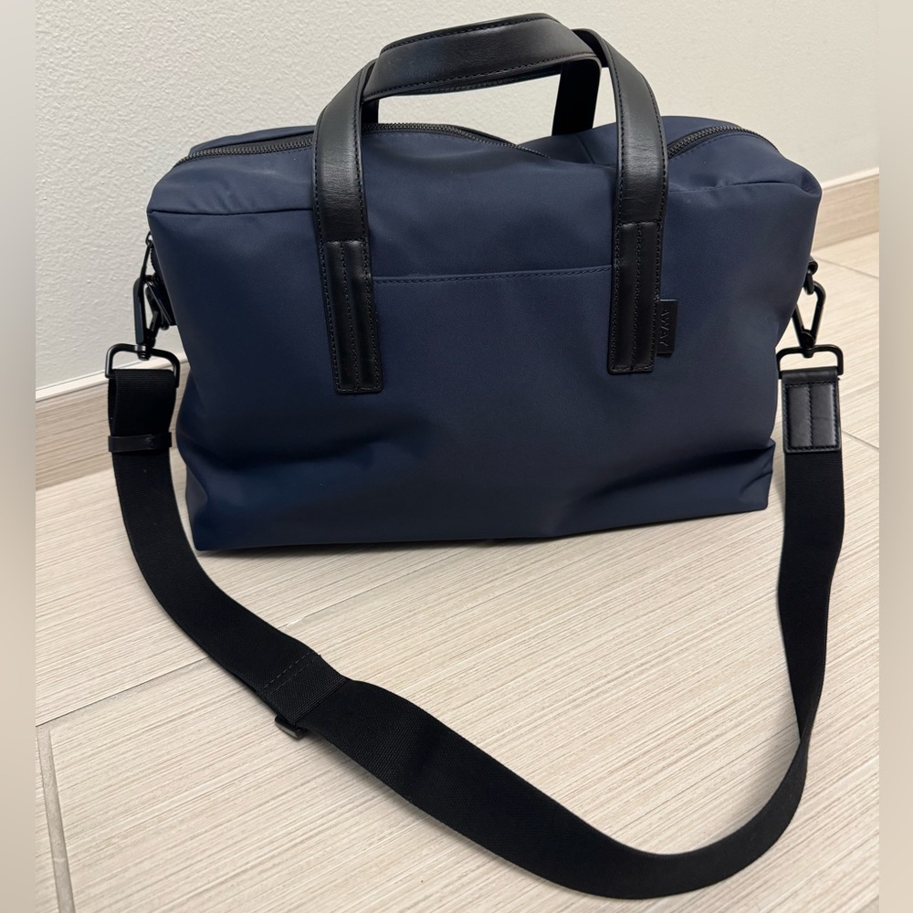 AWAY Navy The Everywhere Bag